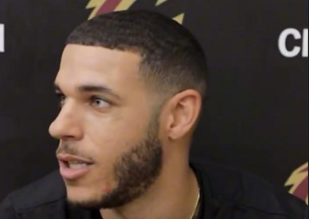 朗佐-鲍尔：我从小就是詹姆斯球迷，因此我也是骑士队的球迷