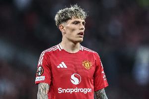 记者：在未来未定的情况下，加纳乔已获准与队友一起在卡灵顿训练