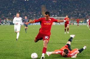 小曼奇尼：里奥斯体能充沛，是罗马主帅加斯佩里尼喜欢的那种球员